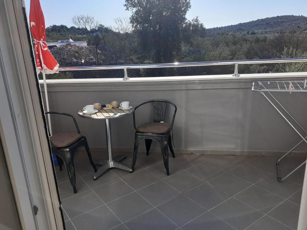 Villa Palfi 耶泽拉 外观 照片